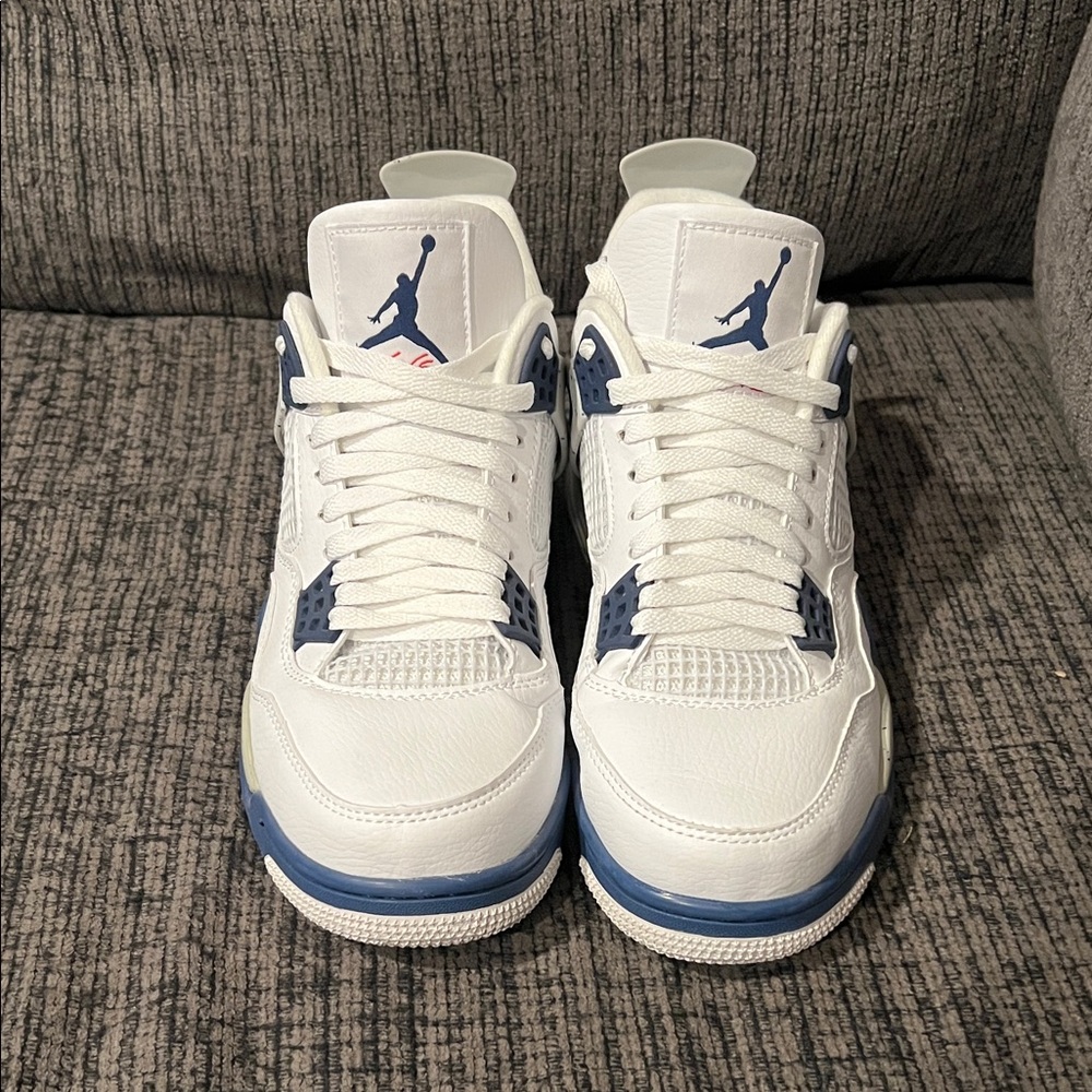 Air Jordan 4 Retro